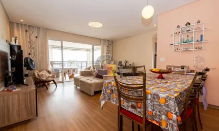 Apartamento à  Venda na Vila Romana com 3 quartos, 1 suíte, 2 vagas de garagem