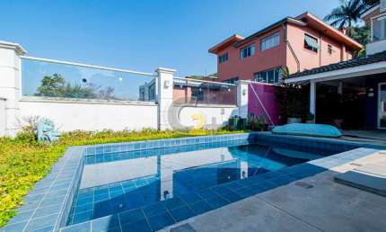 Casa com 3 quartos à venda na Rua José de Freitas Guimarães, --, Pacaembu, São Paulo