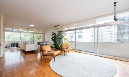 Apartamento à venda em Higienópolis com 3 quartos, 1 suíte e 2 vagas
