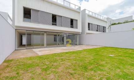 Casa de condomínio a venda no Jardim Europa com 4 suítes, 4 vagas