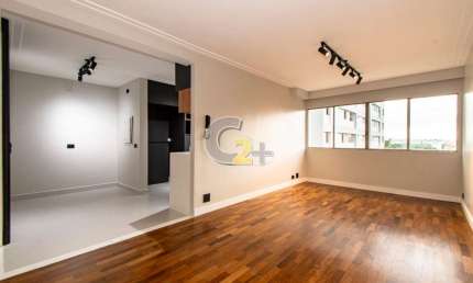 Apartamento à venda no Alto de Pinheiros com 3 quartos, 1 suíte e 1 vaga
