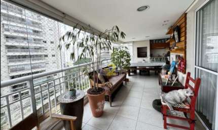Apartamento a venda na Vila Romana com 4 quartos sendo, 3 suites e 3 vagas