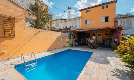 Sobrado a venda no Campo Belo com 3 quartos, 2 vagas  211m2