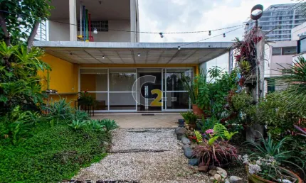 Cobertura Duplex á venda na Vila Madalena com 3 quartos, sendo 2 suítes e 2  vagas