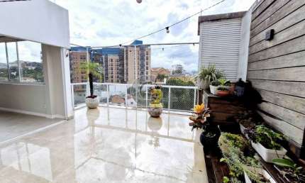 Cobertura à venda na Vila Ipojuca,  3 quartos, 2 suítes, 3 vagas de garagem, lazer