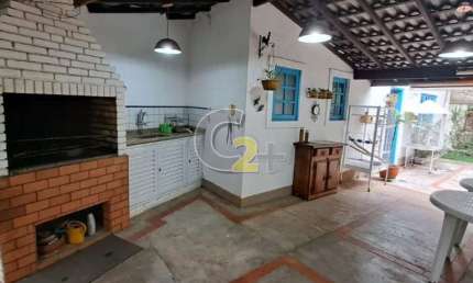 Sobrado à venda no Ibirapuera com 4 quartos, 2 suites e 7 vagas