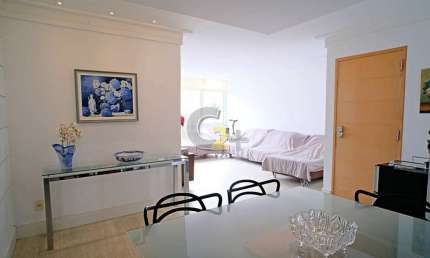 APARTAMENTO - PINHEIROS - 3 QUARTOS - 1 SUÍTE - 1 VAGA  DE GARAGEM .