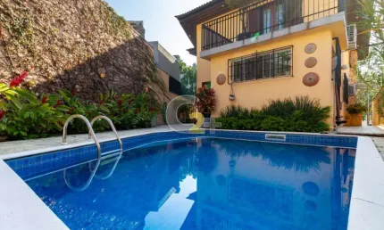 Casa à venda no Alto da Lapa, 3 dormitórios, 3 suítes, 5 vagas