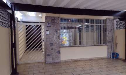 Casa semi isolada à venda em Campo Belo com 4 dormitórios, suíte, galpão nos fundos e 2 vagas d
