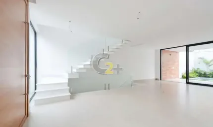 Casa de condomínio á venda  em Moema com 331m², 3 suites, 3 vagas de garagem