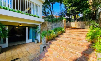 Casa a venda no Pacaembu 349m² 4 quartos 2 suites 4 vagas