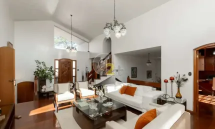 Casa a venda no brooklin, 6 quartos, 2 suítes,  4 vagas  de garagem.
