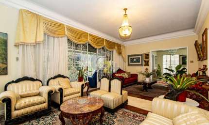 Casa com 5 quartos à venda na Rua Itaquera, --, Pacaembu, São Paulo