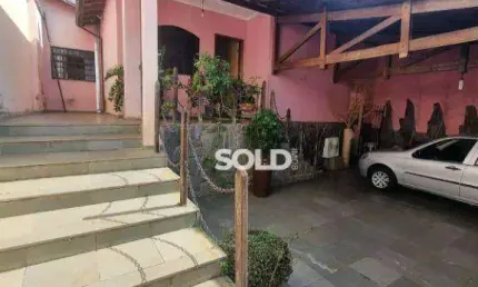 Casa excelente localização, muito ampla comodos amplos e terreno enorme preço de OPORTUNIDADE!