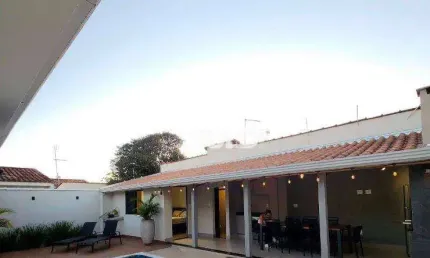 Casa com 4 dormitórios à venda, 160 m² por R$ 1.300.000,00 - Vila Industrial - Franca/SP
