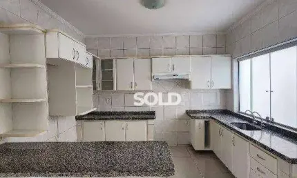Casa com 3 dormitórios à venda, 210 m² por R$ 590.000,00 - Jardim Califórnia - Franca/SP