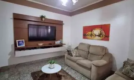 Casa com 3 dormitórios à venda, 207 m² por R$ 750.000,00 - Vila Scarabucci - Franca/SP