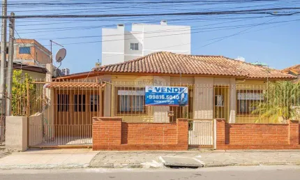Casa com 3 quartos à venda na Rua Guarani, 100, Vila Imbui, Cachoeirinha