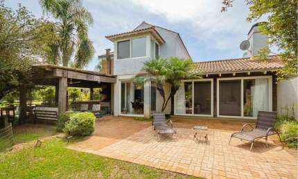Casa dos Sonhos à Venda em Condomínio Náutico – Eldorado do Sul/RS