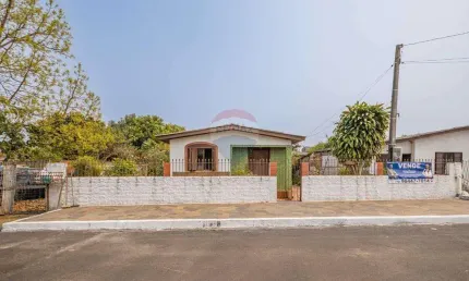 Casa de três quartos à venda no bairro Bom Principio em Gravataí -RS