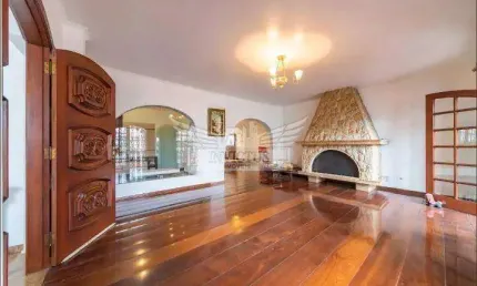 Sobrado 3 Suítes para Alugar, 400m² - Bairro Jardim, Santo André/SP.