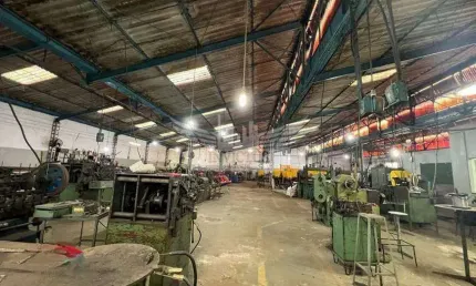 Galpão Comercial/Industrial para Comprar, 1.600m² - Campestre, Santo André/SP.