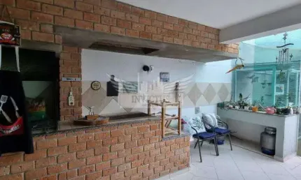 Sobrado com 3 Quartos para Comprar, 171m² - Jardim Stella, Santo André/SP.