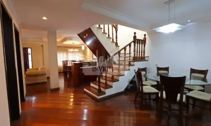 Sobrado com 4 Suítes para Comprar, 360m² - Bairro Campestre, Santo André/SP.