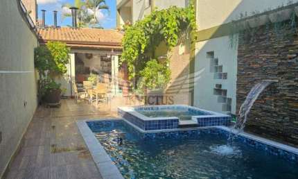 Belíssima Casa Assobradada 3 Dormitórios à Venda, 376m²- Bairro Santa Maria, Santo André/SP.