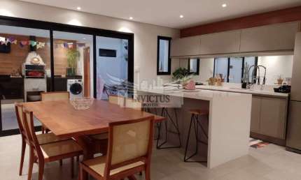 Sobrado com 3 Quartos para Comprar, 160m² - Vila Floresta, Santo André/SP.