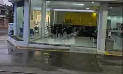 Loja Comercial em Posto de Combustível para Locação, 40m² - Bairro, Cidade/SP