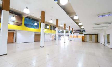 Galpão Comercial de Esquina para Alugar, 1.621m² - Centro de Santo André/SP.