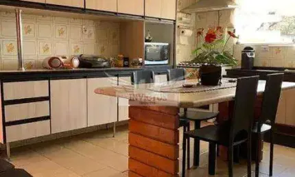 Sobrado com 2 Dormitórios à Venda, 158m² - Vila Pires, Santo André/SP.