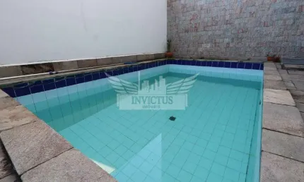 Sobrado com Piscina e 2 Dormitórios à Venda, 226m² - Campestre, Santo André/SP.