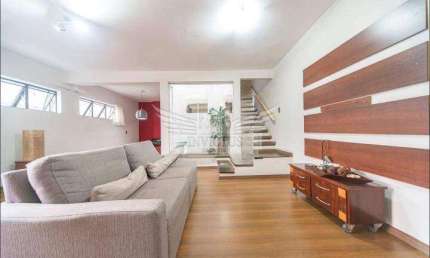 Sobrado Residencial/Comercial com 3 Dormitórios à Venda, 255m² - Centro de Santo André/SP.