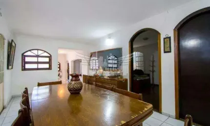 Casa Térrea com 4 Quartos para Comprar 186m² - Jardim Bela Vista, Santo André/SP.