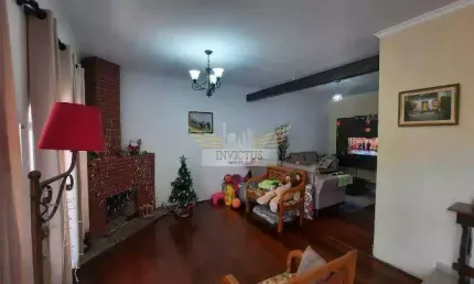 Casa Térrea com 3 Suítes para Comprar, 235m² - Bairro Campestre, Santo André/SP.