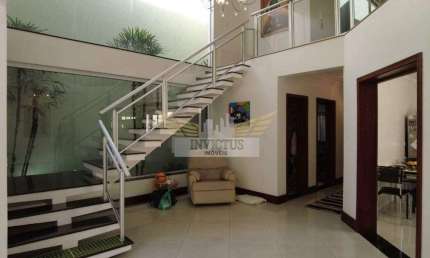 Sobrado com 3 Quartos para Comprar, 360m² - Bairro Jardim, Santo André/SP.