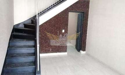 Sobrado com 2 Quartos para Alugar, 107m² - Bairro Jardim, Santo André/SP.