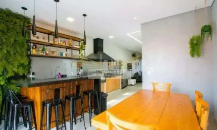 Sobrado com 3 Quartos para Comprar, 160m² - Vila Scarpelli, Santo André/SP.
