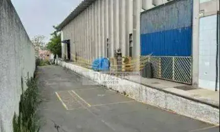 Galpão Comercial/Industrial para Comprar, 2.126m²- Alves Dias, Santo André/SP.