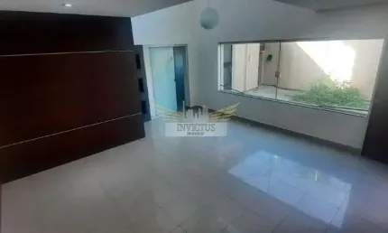Sobrado com 5 Quartos para Alugar, 333m² - Santa Maria, Santo André/SP.