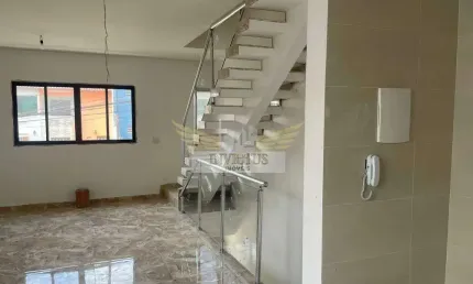 Sobrado com 3 Quartos para Comprar, 128m² - Vila Pires, Santo André/SP.