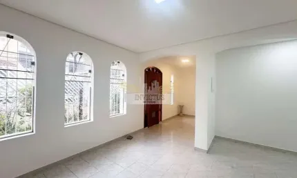 Casa Térrea Residencial/Comercial com 3 Quartos para Comprar, 157m² - Bairro Jardim, Santo André/SP.
