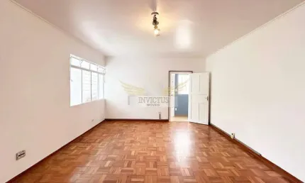 Sobrado Comercial em Frente ao Shopping Grand Plaza para Alugar com 323m².