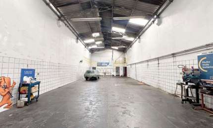 Galpão Comercial para Comprar, 345m² - Vila Assunção, Santo André/SP.