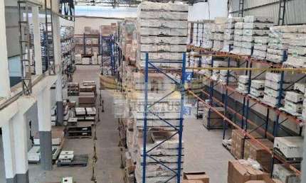 Galpão Comercial/Industrial em Zoneamento Industrial (Zup 1) para Alugar, 2.400m² - Campestre, Santo André/SP.