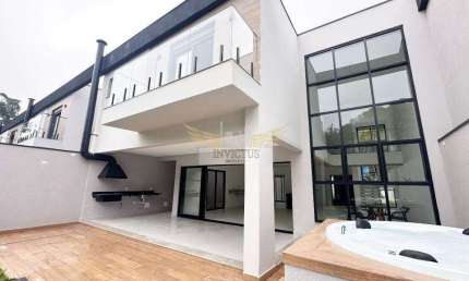 Sobrado em Condomínio Fechado de Alto Padrão com 4 Suítes para Comprar, 399m² - Represa, Ribeirão Pires/SP.