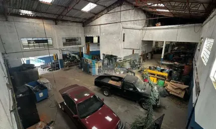 Galpão Comercial/Industrial para Comprar, 813m² - Campestre, Santo André/SP.