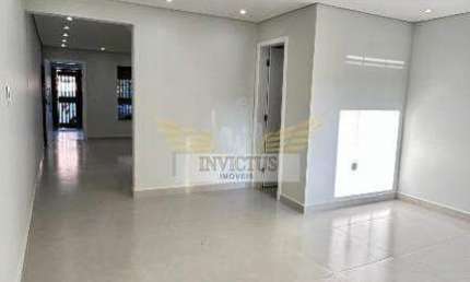 Sobrado com 3 Quartos para Comprar, 192m² - Vila Camilópolis, Santo André/SP.